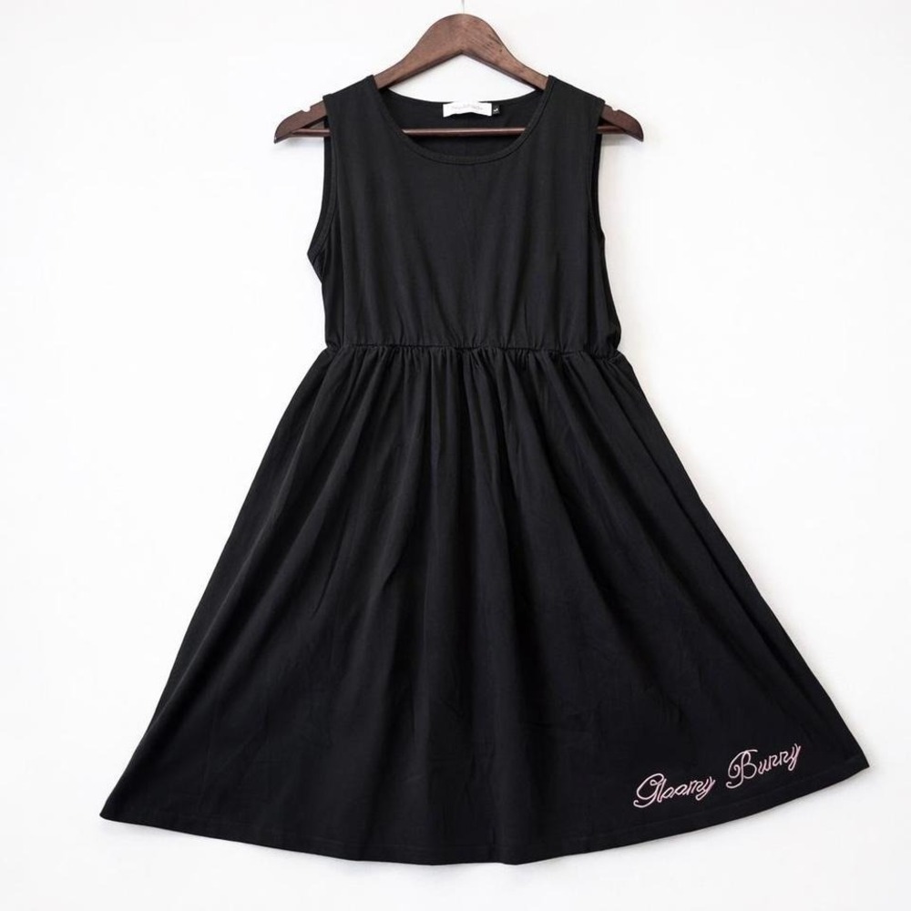 Black gloomy burry babydoll‎ dress with pink embroidery size large 32"L 29" - Picture 2 of 5